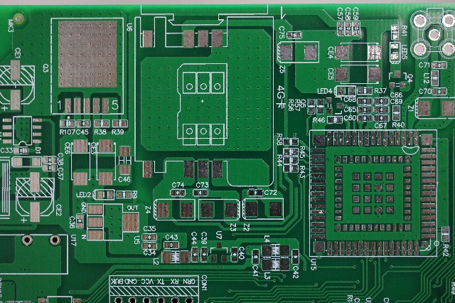 如何解決pcb設(shè)計阻抗不連續(xù)的問題?解決PCB設(shè)計中的阻抗不連續(xù)的方法