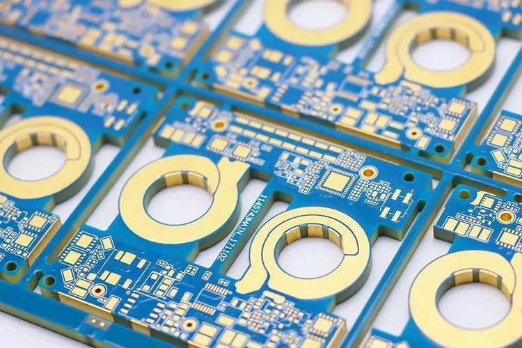 PCB上的小圓孔是什么?PCB小圓孔的種類及功能有哪些？